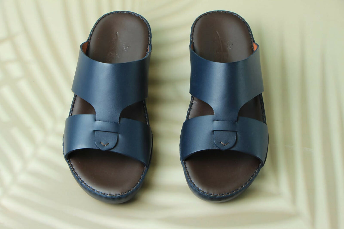 Genuine leather sandals suitable for everyday wear.