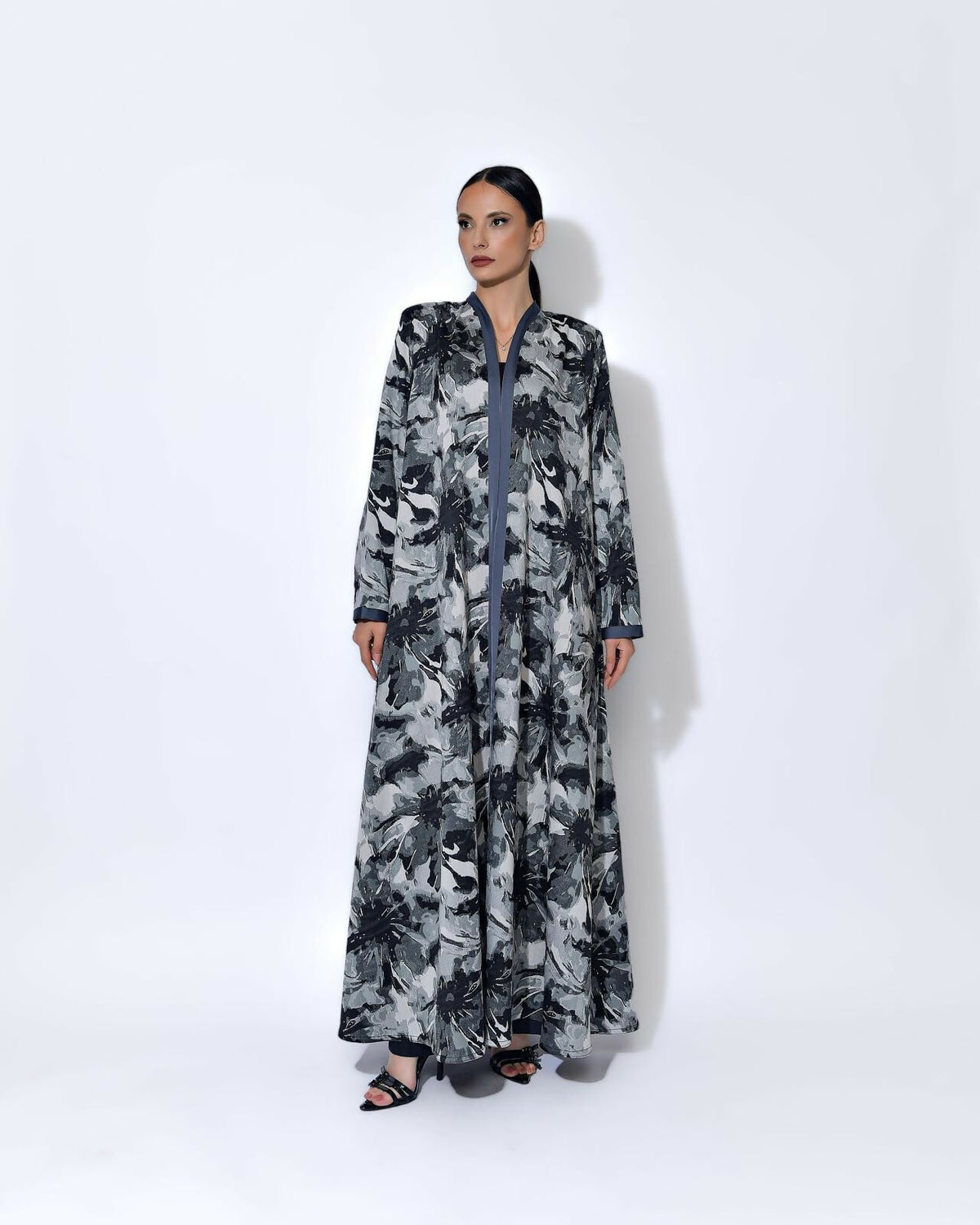 Shantoon Abaya flower Gray