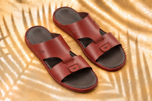 Genuine leather sandals suitable for everyday wear.