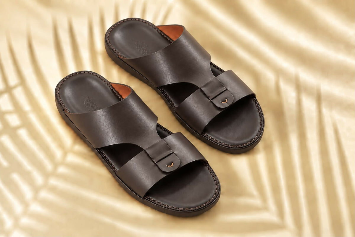 Genuine leather sandals suitable for everyday wear.