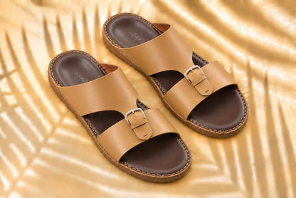 Genuine leather sandals suitable for everyday wear.