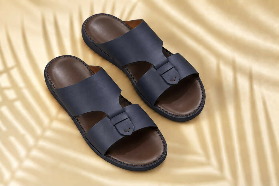 Genuine leather sandals suitable for everyday wear.