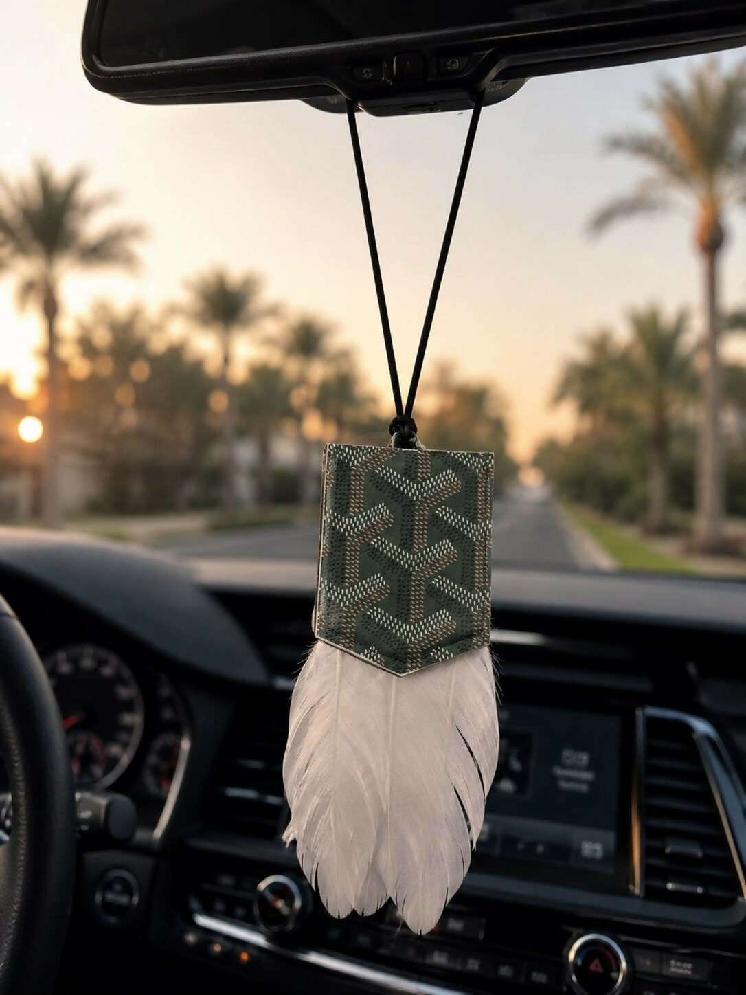FEATHER GREEN